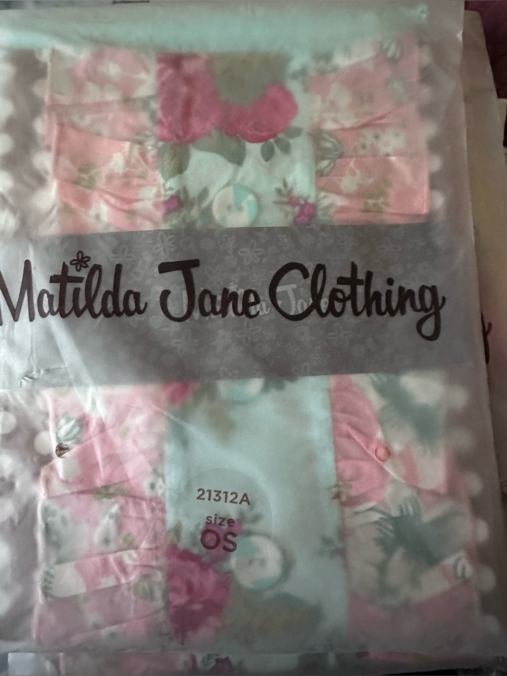 Lot of 4 Matilda Jane Pillow Cases 18 x 18 Two in packaging two out of packaging - Picture 2 of 10